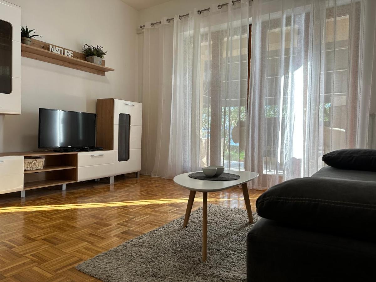 Apartmani Roko Biograd Na Moru Exterior photo