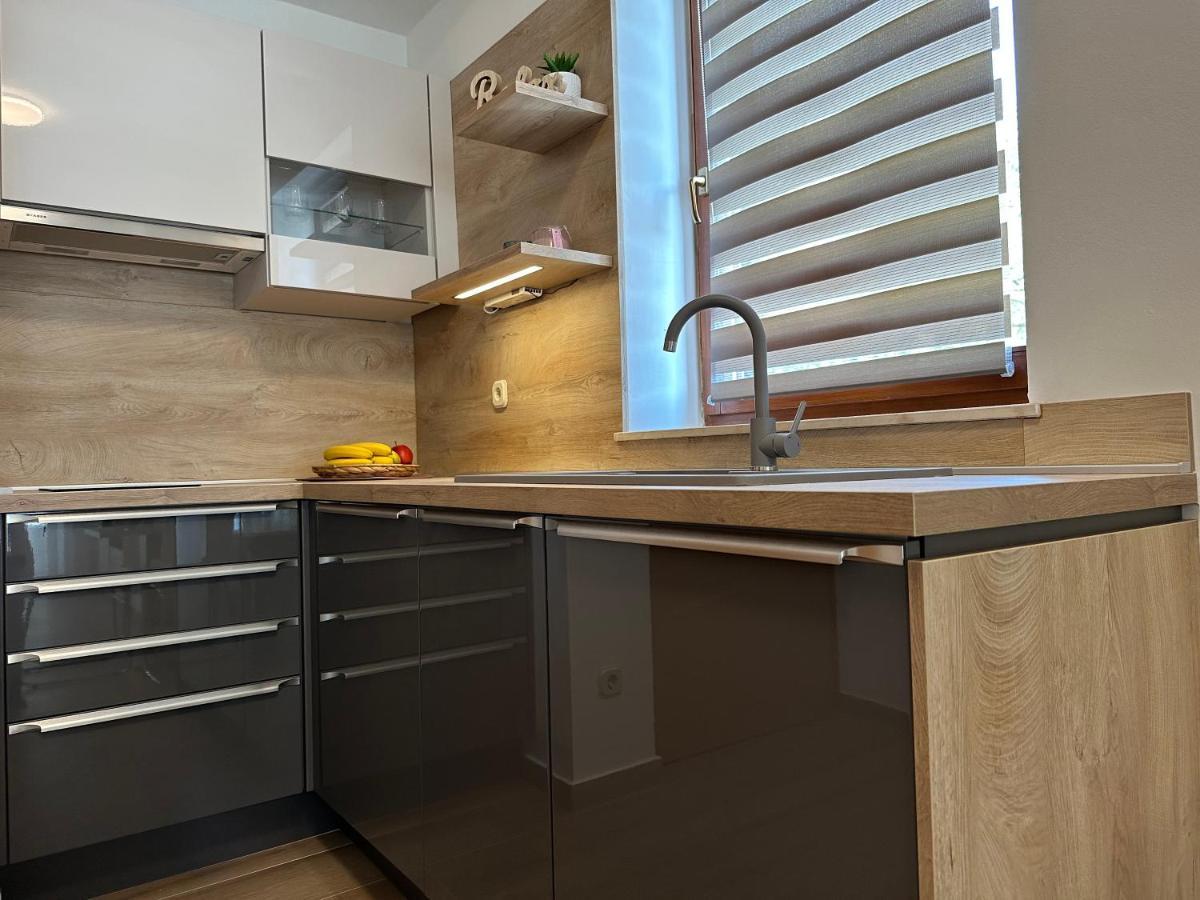 Apartmani Roko Biograd Na Moru Exterior photo