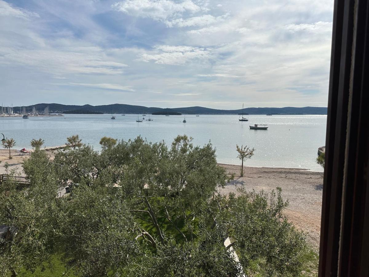 Apartmani Roko Biograd Na Moru Exterior photo